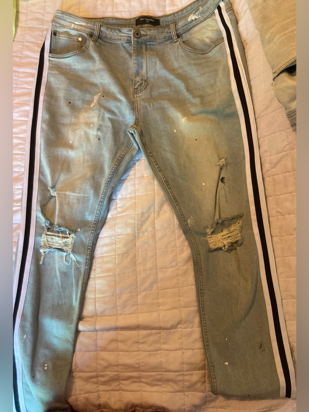 Men’s Serenade Light Wash Distressed Jeans with Side Stripe size 40